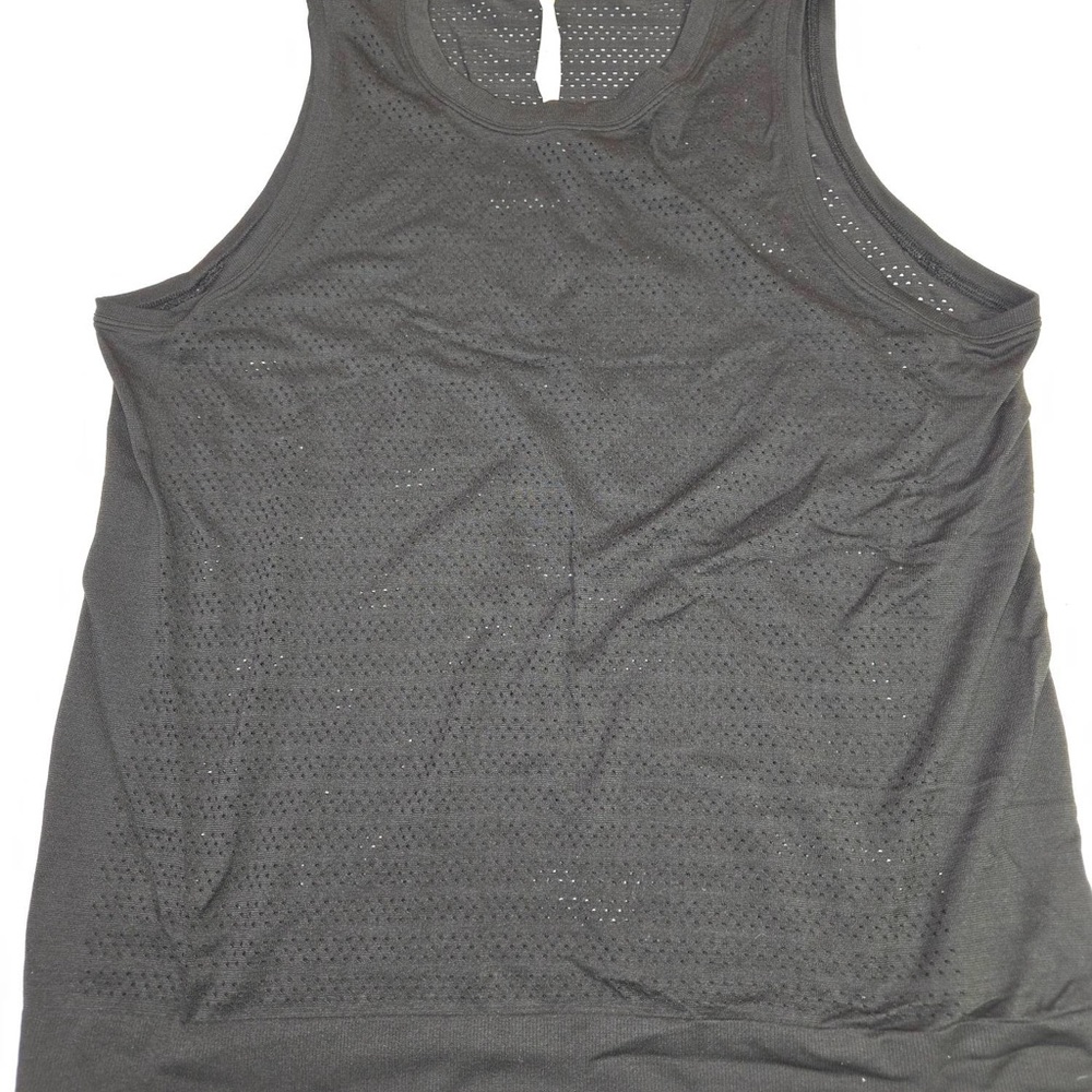 Lululemon black breath muscle tank